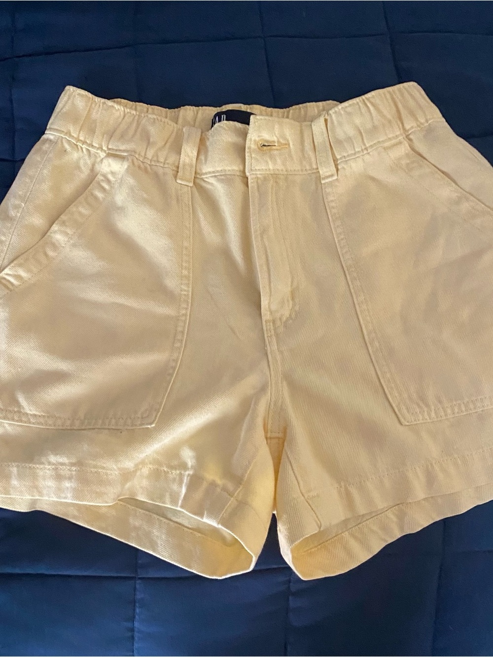 GAP Cream High-Waist Elastic Shorts with Patch Pockets